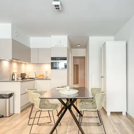 5-guest In Ostend, Steps From The Апартаменты *